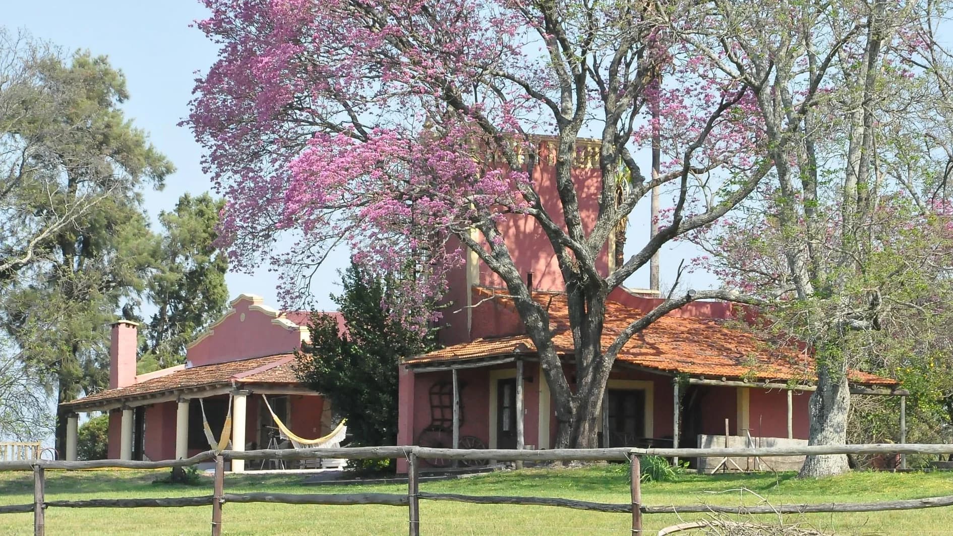 Estancia La Titina Hero